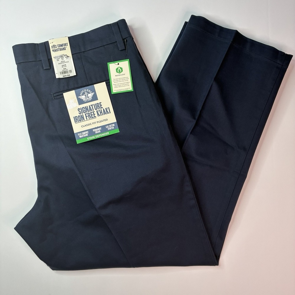 Dockers Signature Khakis Men's 38x30 Blue Classic Fit Pleated Comfort Waistband